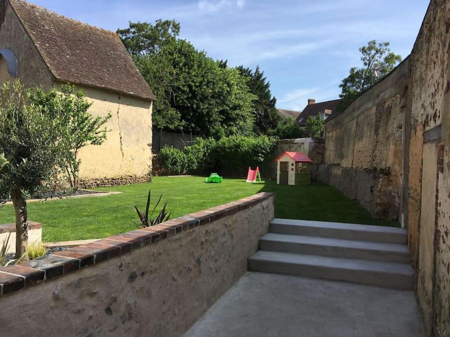 Gite L'Echappee Belle Brezolles ภายนอก รูปภาพ